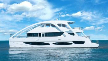 سیمی کسٹم یاچس